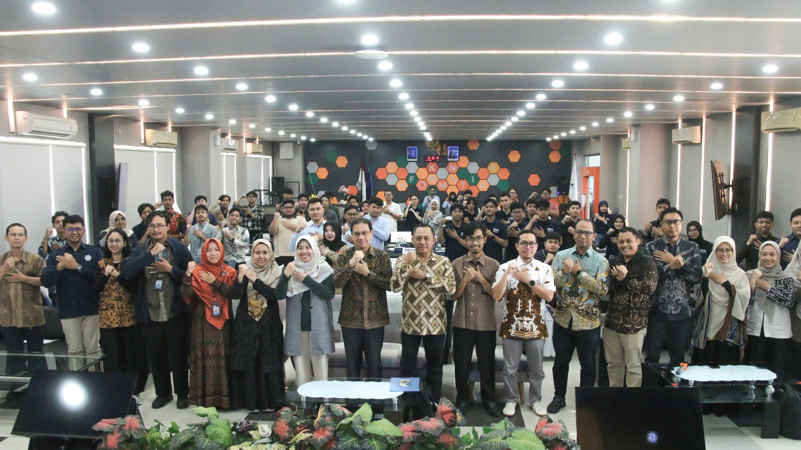 Tentang AITF